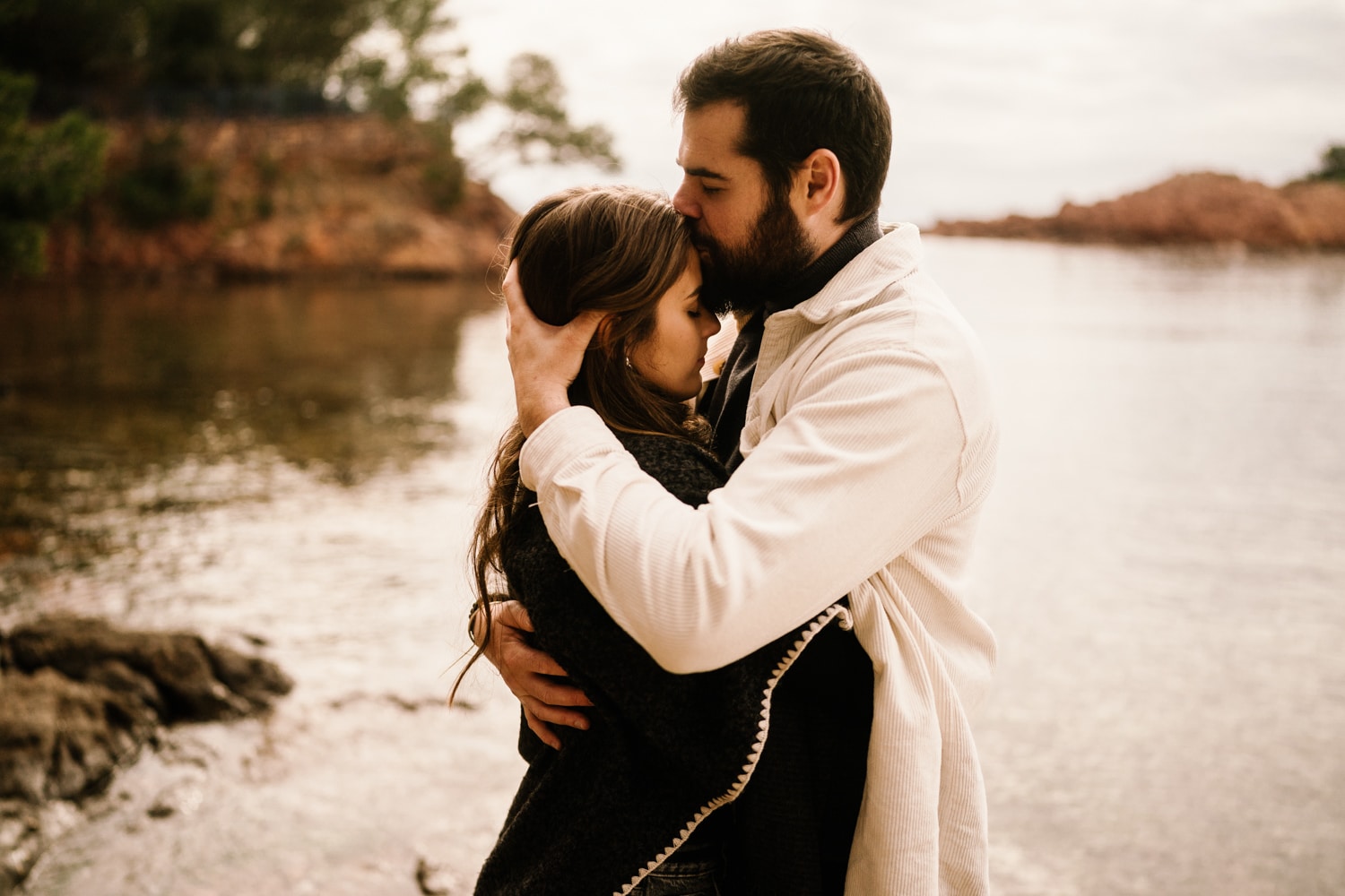 photographe-couple-aix-en-provence-seance-photo-exterieur shooting photo couple exterieur aix en provence