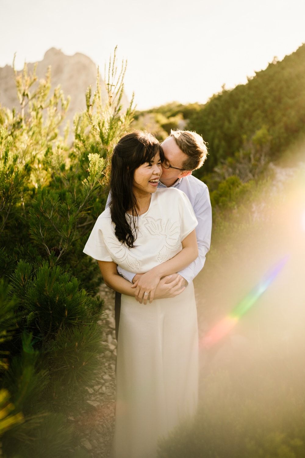 photographe-couple-aix-en-provence-seance-photo-naturel photographie de couple amoureux à aix en provence