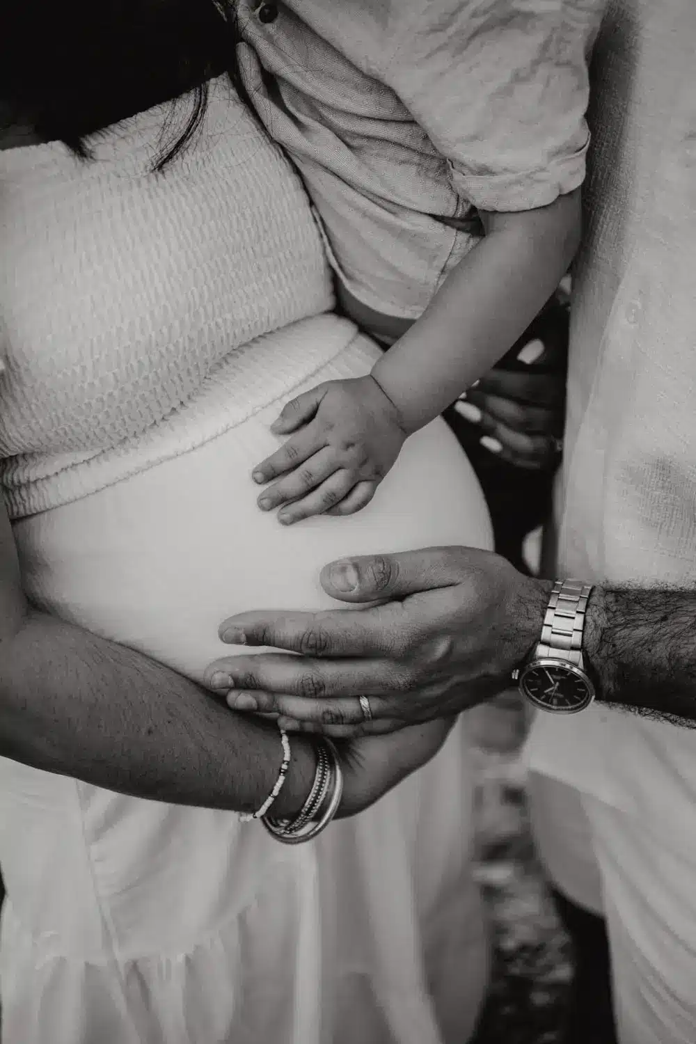 photographe-grossesse-marseille-photo-enceinte photographe grossesse marseille ventre rond et mains